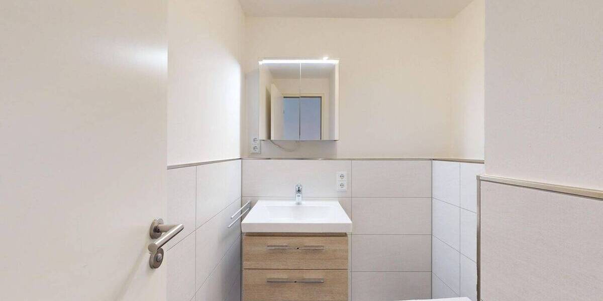 Etagenwohnung Frankfurt am Main Ostend - 2 Zimmer, 79 m&sup2;, 850.000&euro; | Angebot:26257179