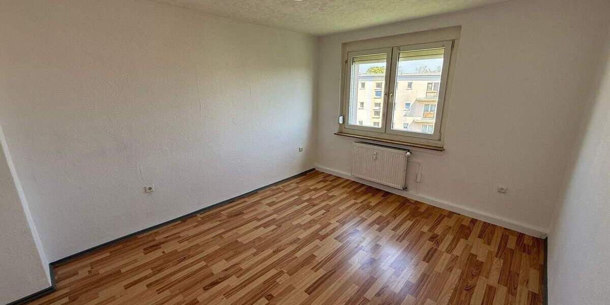 Etagenwohnung Weißenfels Neustadt - 2 Zimmer, 49 m&sup2;, 40.000&euro; | Angebot:25680429
