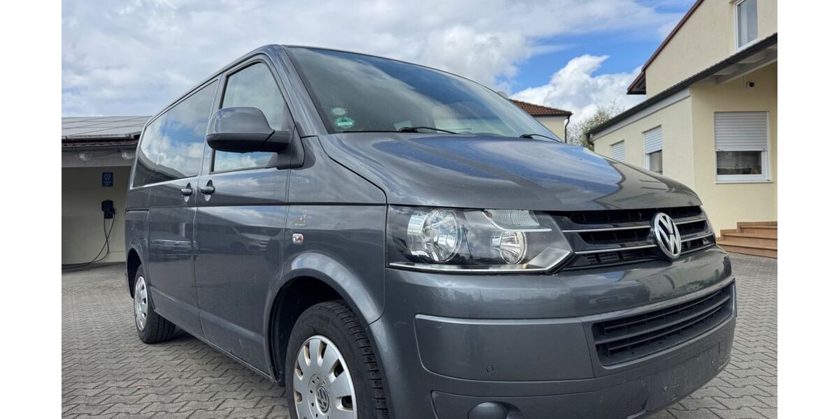 VW T5 Transporter 225.000 km 7.990 &euro; Ichenhausen 89335
