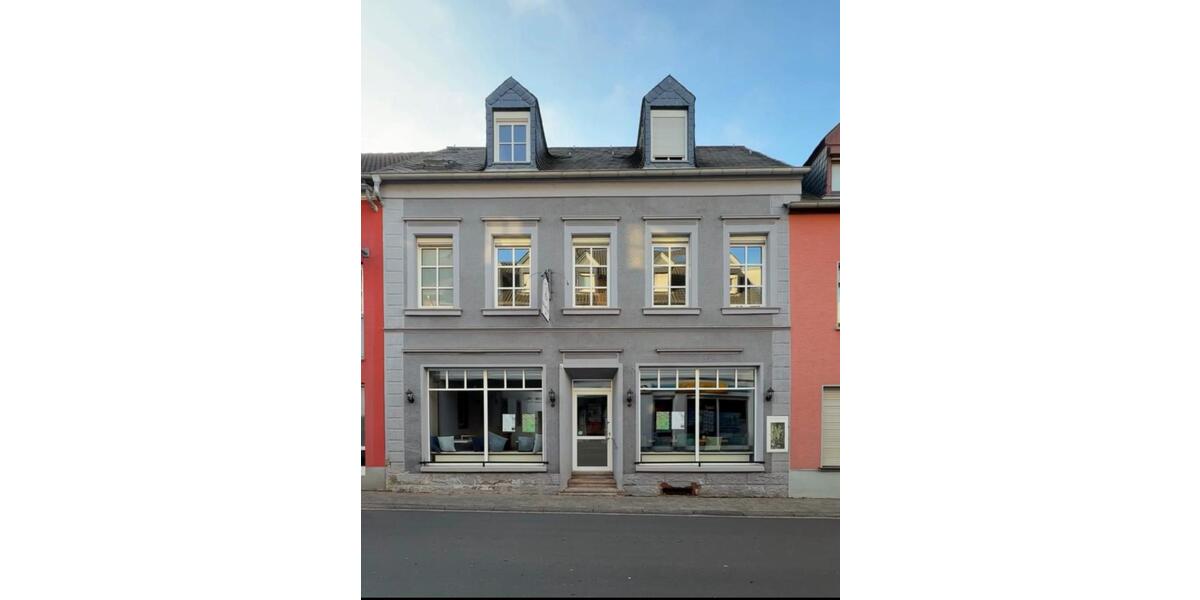 Mehrfamilienhaus mit Gewerbeeinheit in Schweich | provisionsfrei zimmer