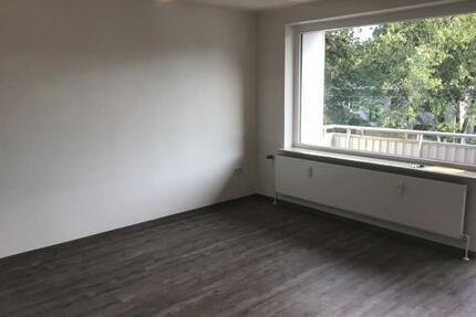 Renovierte 2,5-Zimmer-Wohnung mit Balkon