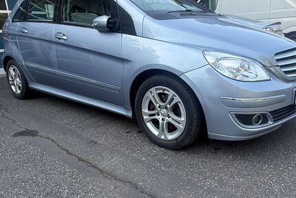Mercedes-Benz B 200 92.092 km 5.698 &euro; Hönningen 53506