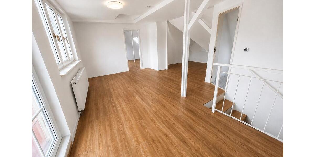 Dachgeschoßwohnung Weinheim - 2 Zimmer, 64 m&sup2;, 820&euro; | Angebot:26563799