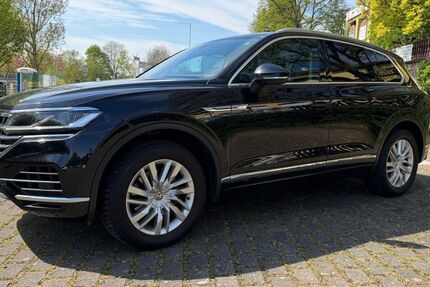 VW Touareg 239.000 km 27.000 &euro; Maintal 63477