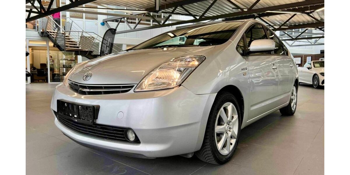 Toyota Prius 162.000 km 7.499 &euro; Wuppertal 42277
