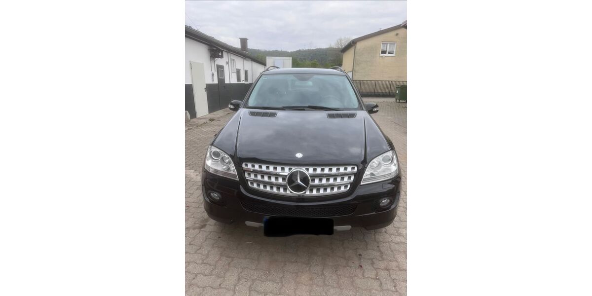 Mercedes-Benz ML 350 185.349 km 8.000 &euro; Nußloch 69226