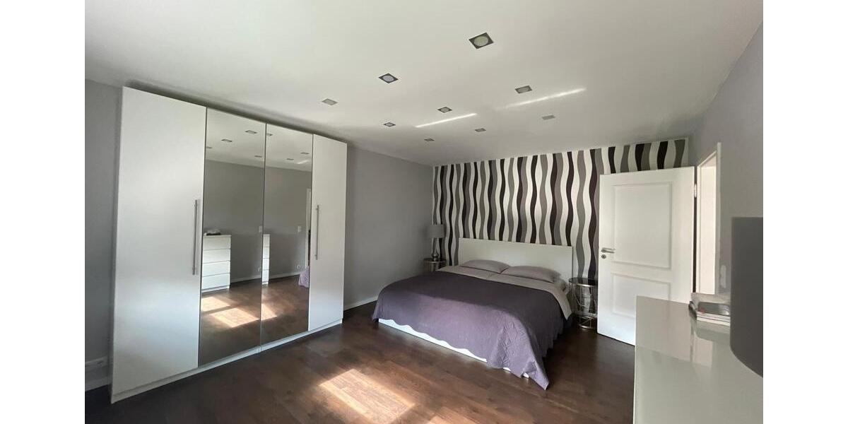 Einfamilienhaus Waldbronn - 9 Zimmer, 299 m&sup2;, 890.000&euro; | Angebot:25945592