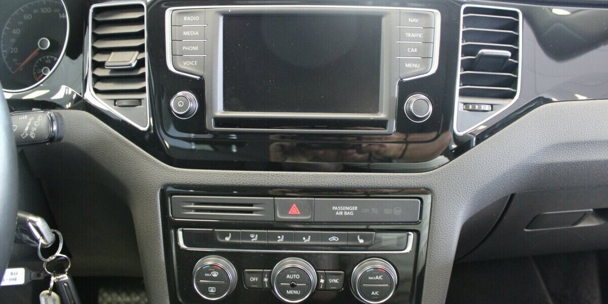 VW Golf Sportsvan 2.0 TDI DSG Highline 94.140 km 17.480 € Euskirchen 53881