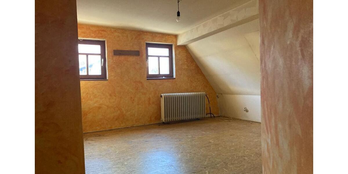 Einfamilienhaus Neuendettelsau - 9 Zimmer, 114 m&sup2;, 330&euro; | Angebot:24716072