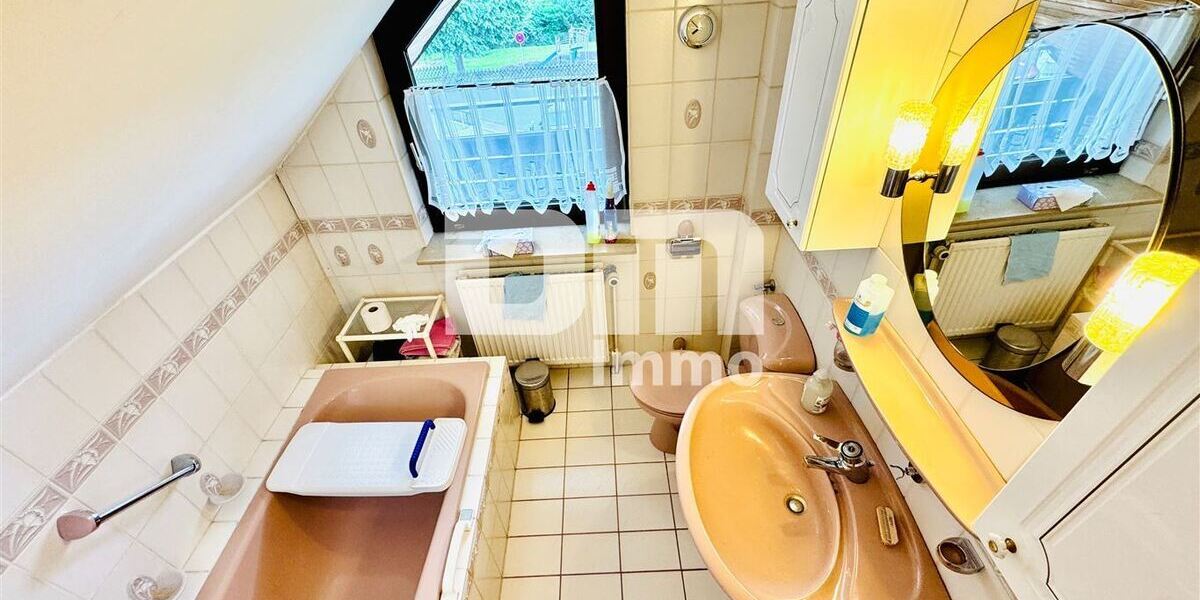 (R)eserviert!Großzügiges Einfamilienhaus in begehrter Lage mit Balkonen und Traumgarten - Einfamilienhaus Niestetal | Angebot:26935174