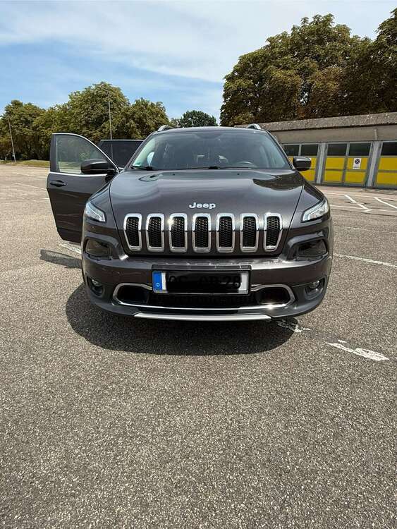 Jeep Cherokee 37.500 km 22.000 € Offenburg 77652