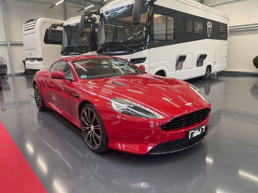 DB9