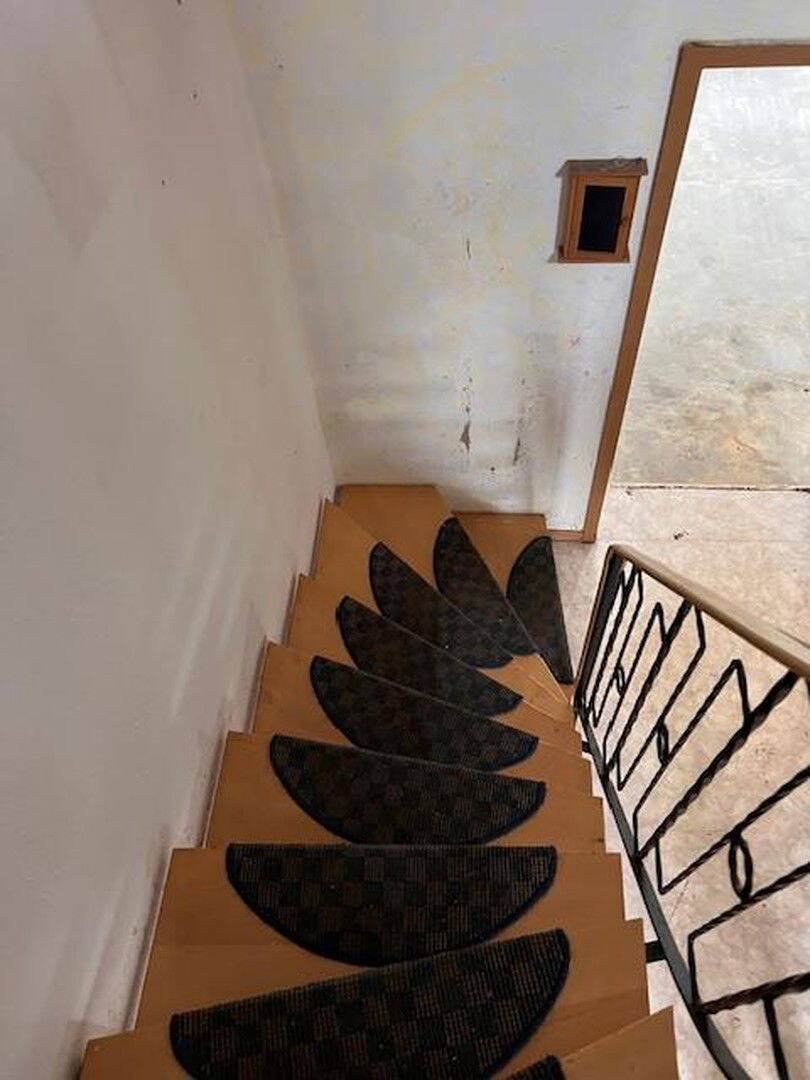 Grosses EFH, 4 Zi., 120 qm, 795 qm Grund, 1.550 € NKM 4 zimmer