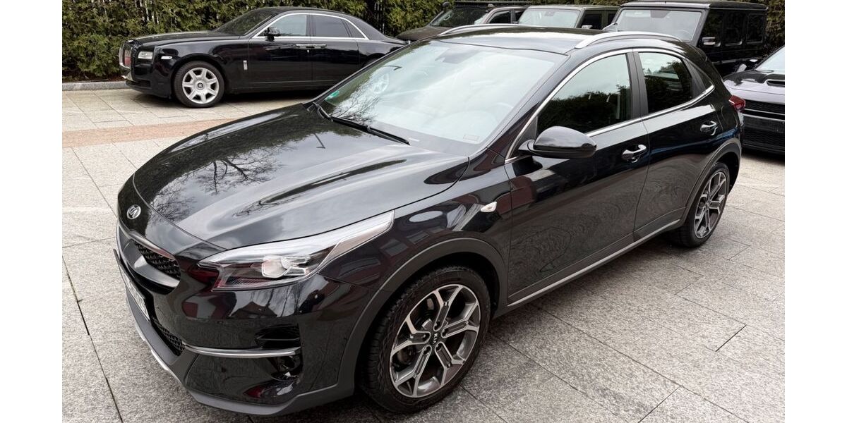 Kia XCeed 78.000 km 14.980 &euro; München 81827