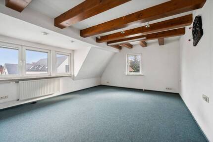 Sanierungsbedürftiges Wohn- und Geschäftshaus in Zentraler Lage Freibergs 8 zimmer