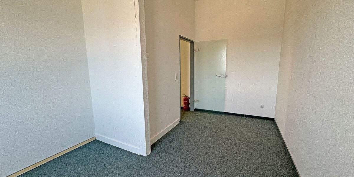 Gewerbeobjekt Voerde Holthausen - 7 Zimmer, 140 m&sup2;, 390.000&euro; | Angebot:25154929