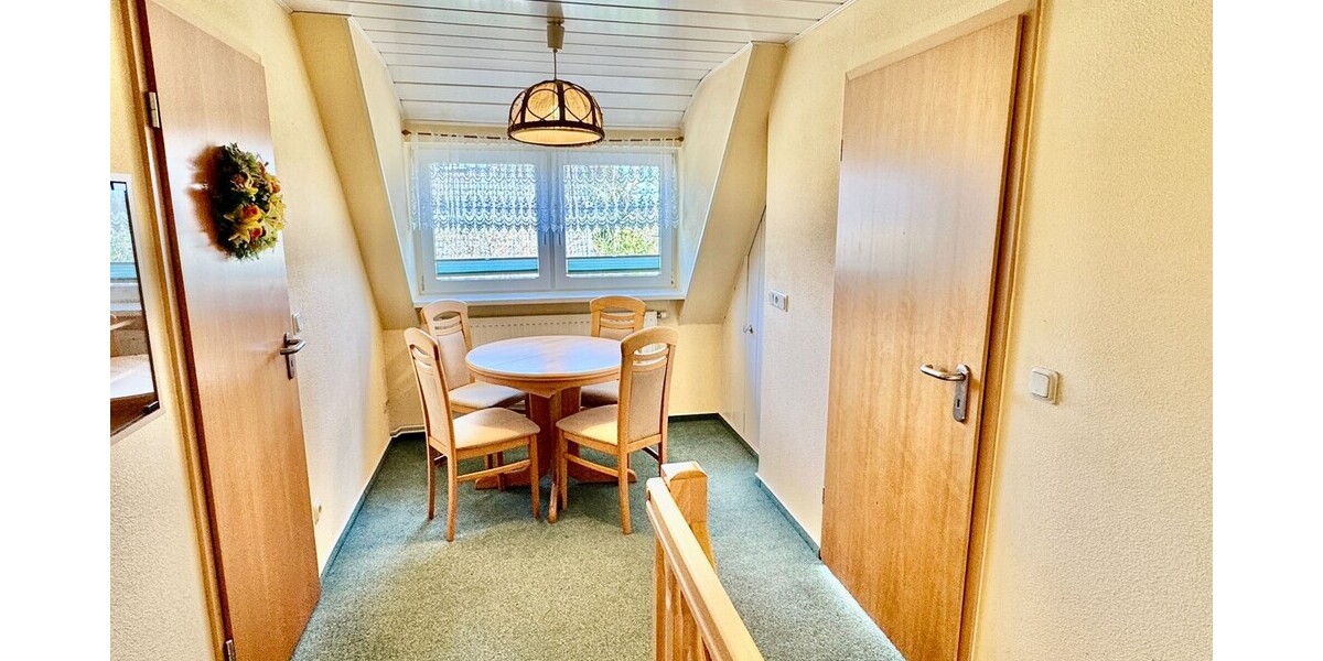 HORN IMMOBILIEN ++ Haus mit Doppelgarage und Nebengebäude in Wodarg bei Altentreptow, ruhige Lage - Einfamilienhaus Werder OT Wodarg Wodarg | Angebot:26875433