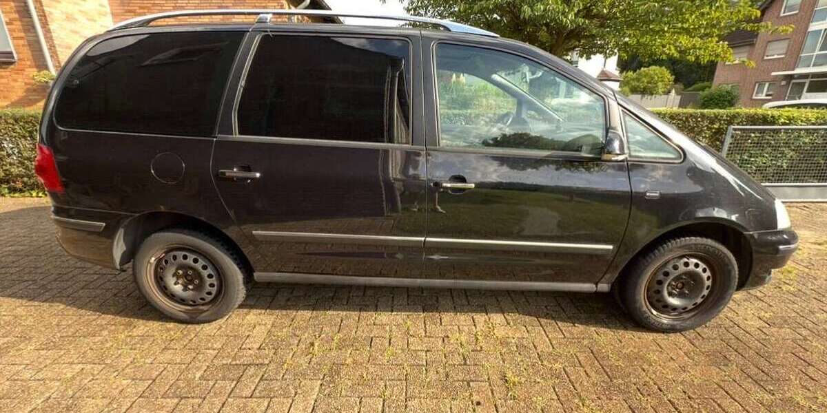 VW Sharan 319.000 km 3.100 &euro; Dinslaken 46535