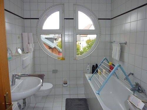 - Vermietete Eigentumswohnung mit Fahrstuhl und Tiefgarage - 2 zimmer