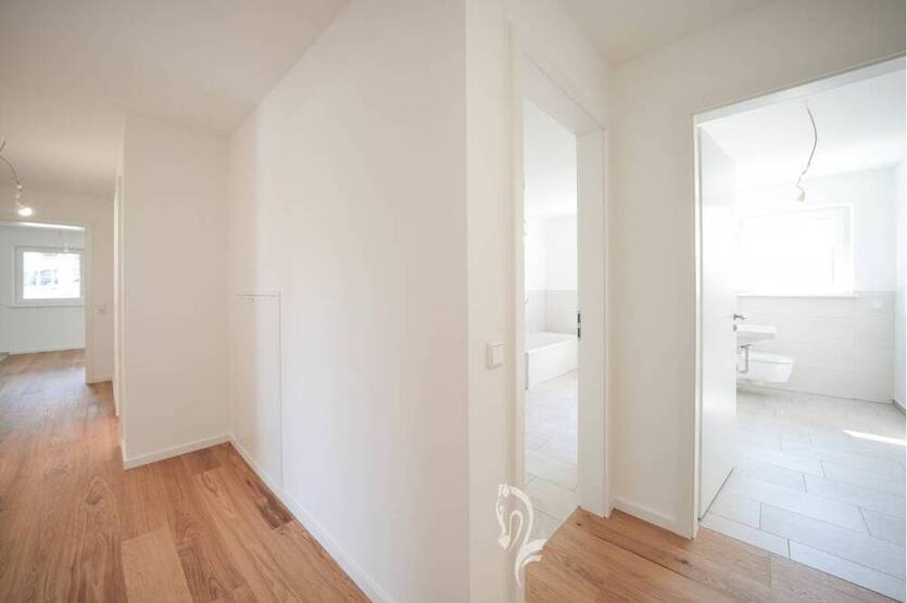 Neubau fertiggestellt! Hochwertige 4 Zimmer BalkonWohnung