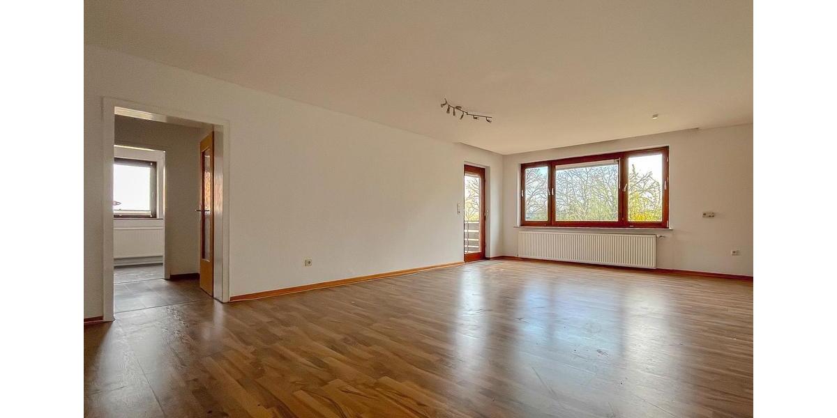 Dachgeschoßwohnung Lüneburg Ebensberg - 4 Zimmer, 105 m&sup2;, 1.450&euro; | Angebot:26412794