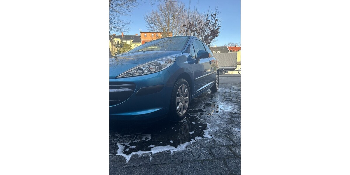 Peugeot 207 65.000 km 5.800 &euro; Meerane 08393