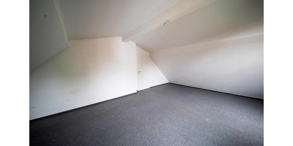 Familienfreundliches Massivhaus mit ausgebautem Studio 5 zimmer