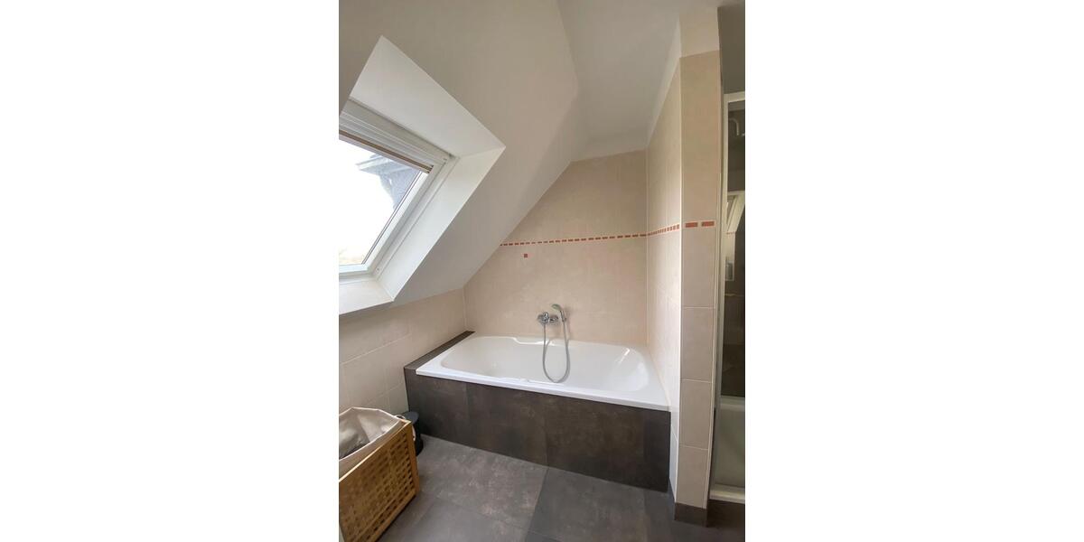 Dachgeschoßwohnung Dresden Neustadt - 5 Zimmer, 180 m&sup2;, 900.000&euro; | Angebot:25611802