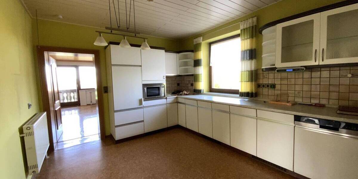Einfamilienhaus Oberviechtach - 8 Zimmer, 190 m&sup2;, 255.000&euro; | Angebot:25984404