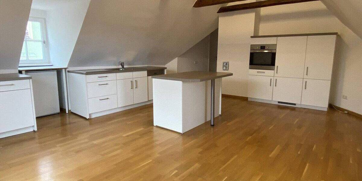 Etagenwohnung Kempten Auf der Halde - 3 Zimmer, 105 m&sup2;, 1.220&euro; | Angebot:26825323