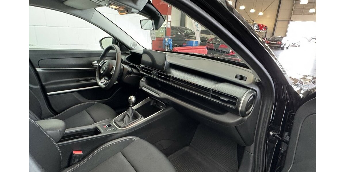 Jeep Avenger 1.2 Altitude Kamera JBL Soundsystem 55.570 km 16.320 &euro; Lich 35423