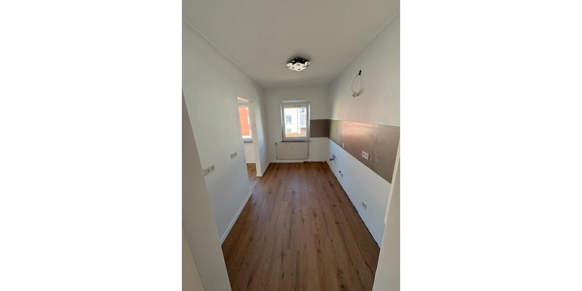 Etagenwohnung Saarlouis - 2 Zimmer, 95 m&sup2;, 900&euro; | Angebot:26393223