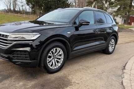 VW Touareg 22.000 km 45.500 &euro; Kalbach 36148