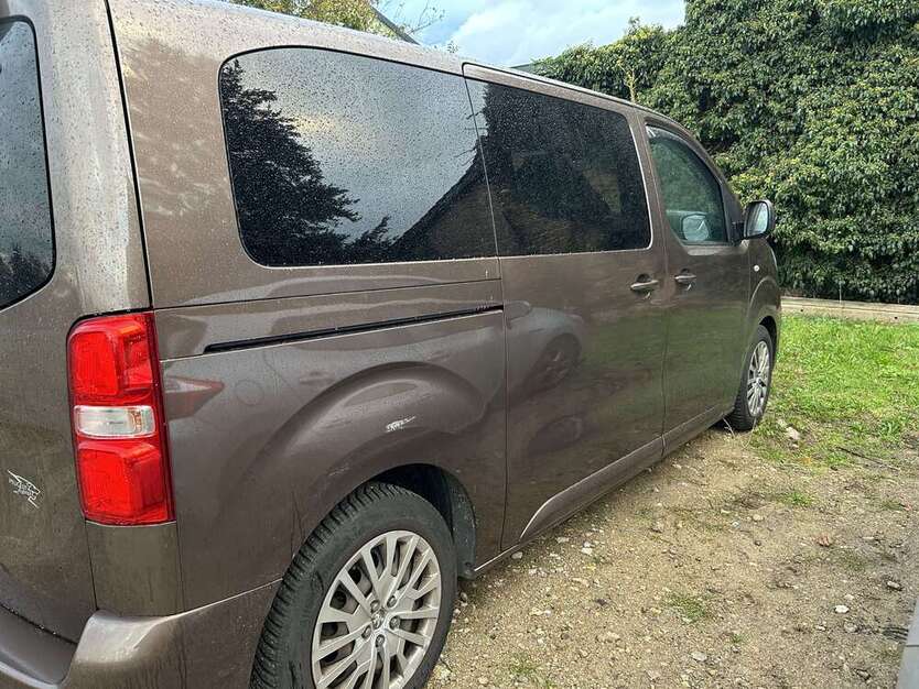 Peugeot Traveller 172.000 km 14.990 € Trebbin 14959