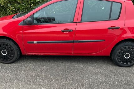 Renault Clio 200.000 km 1.000 &euro; Michelfeld 74545