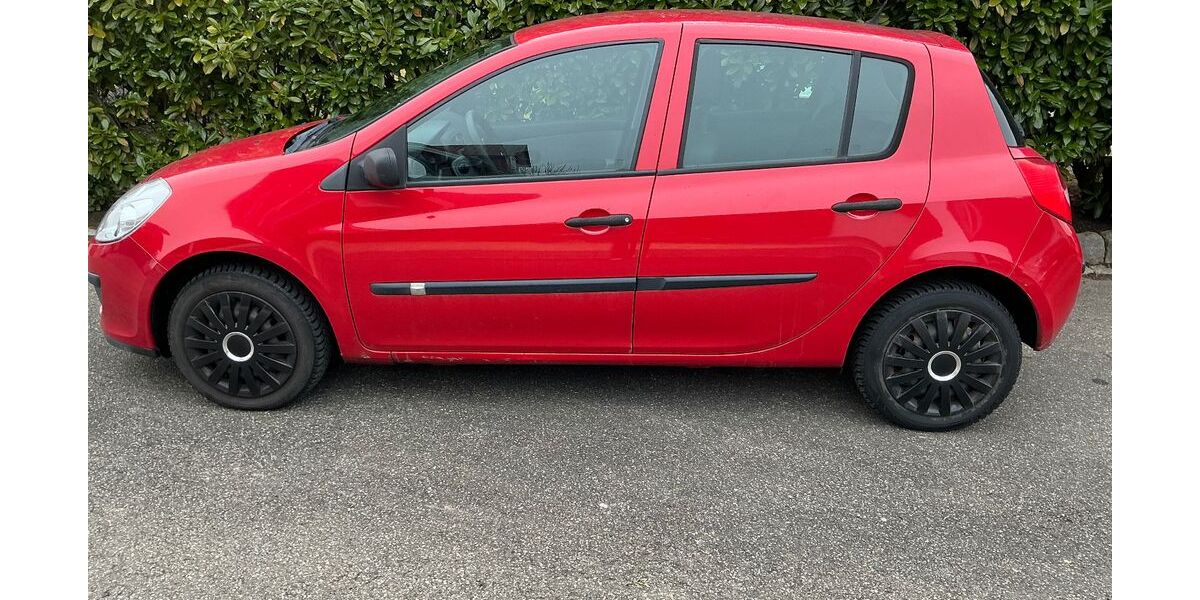 Renault Clio 200.000 km 1.000 &euro; Michelfeld 74545