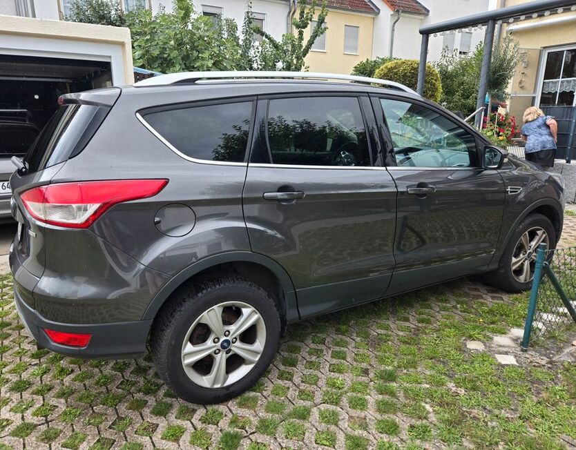 Ford Kuga 183.600 km 4.999 € Hochheim 65239