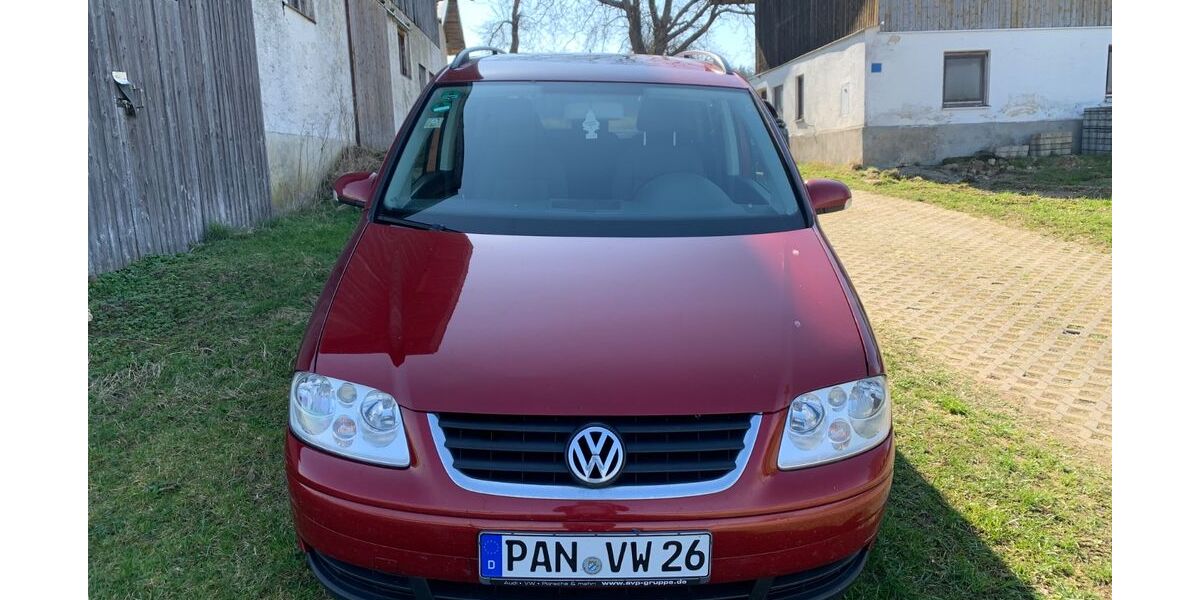 VW Touran 269.000 km 1.800 &euro; Pfarrkirchen 84347