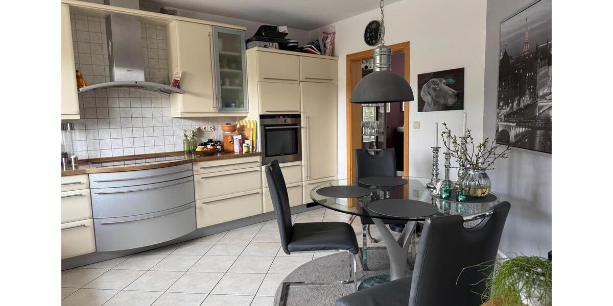 Etagenwohnung Rinteln - 6 Zimmer, 220 m&sup2;, 1.800&euro; | Angebot:26351998