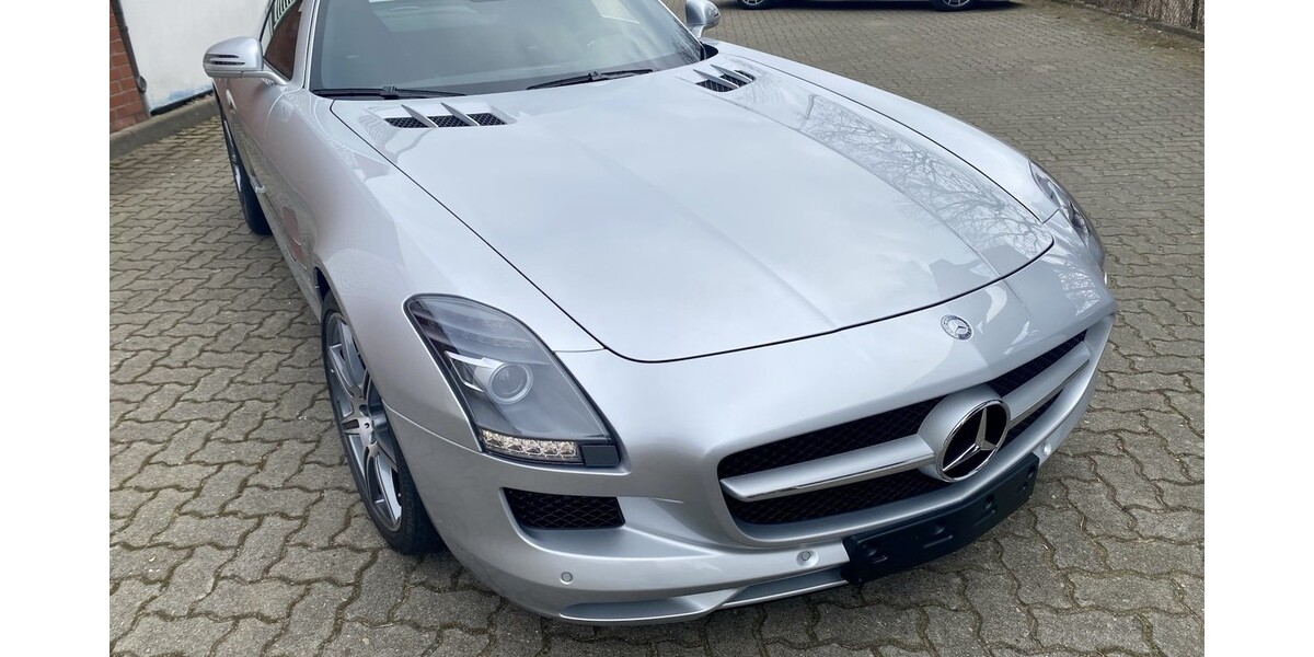Mercedes-Benz SLS AMG 2.900 km 330.000 € Hamburg 20038