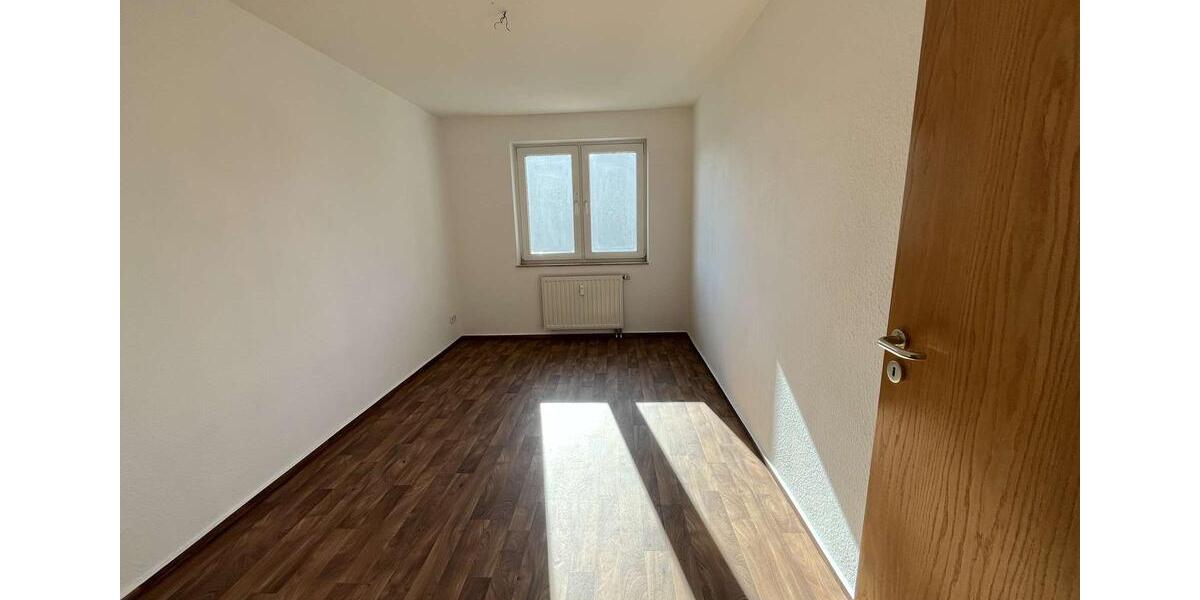 Etagenwohnung Halberstadt - 3 Zimmer, 86 m&sup2;, 472&euro; | Angebot:25903041