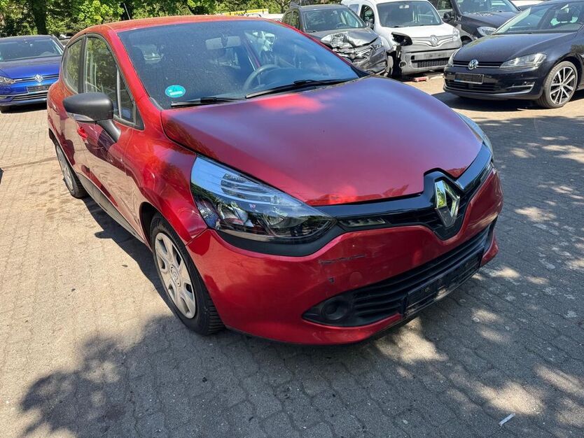 Renault Clio 271.000 km 3.250 € Hamburg 22043