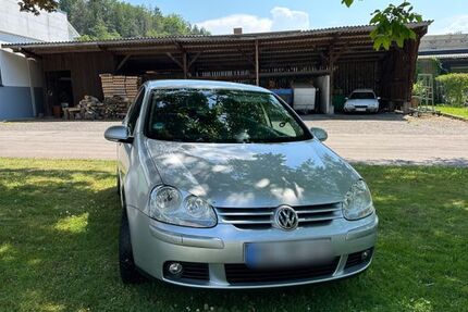 VW Golf 220.000 km 2.100 &euro; Backnang 71522