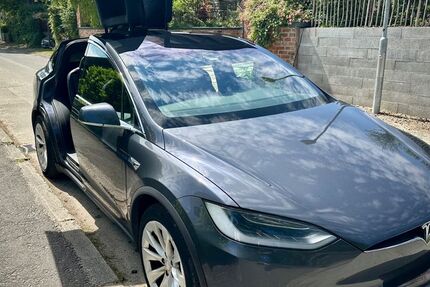 Tesla Model X 107.000 km 40.900 &euro; Lübeck 23562