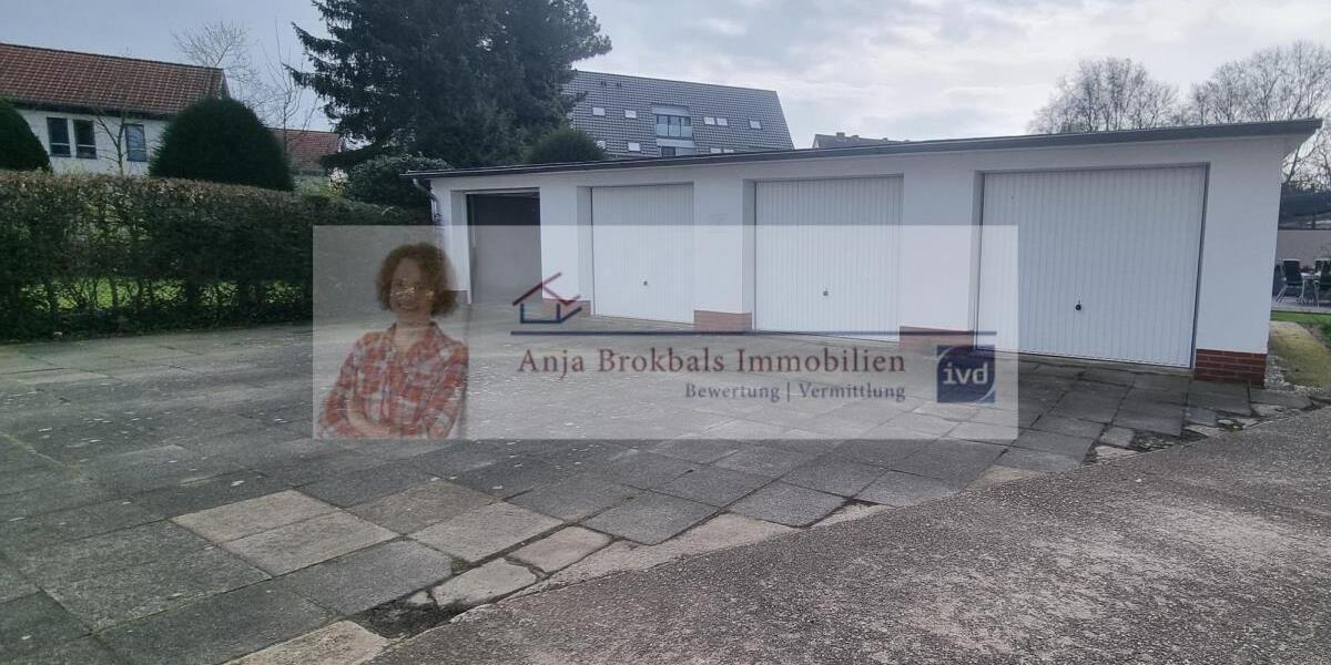 Gütersloh Nähe Miele: 2-Familienhaus mit 8 Garagen_provisionsfrei für Käufer - Zweifamilienhaus Gütersloh Kattenstroth | Angebot:16242774