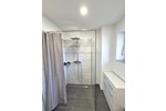 Großzügiges Wohnen für zwei Generationen: Poolbereich mit Poolbar & barrierefreiem EG - Zweifamilienhaus Katzweiler | Angebot:24408767