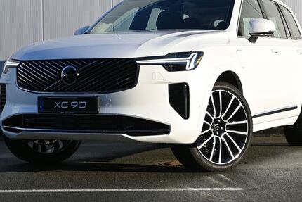 Volvo XC90 7.900 km 74.980 &euro; Paderborn 33106
