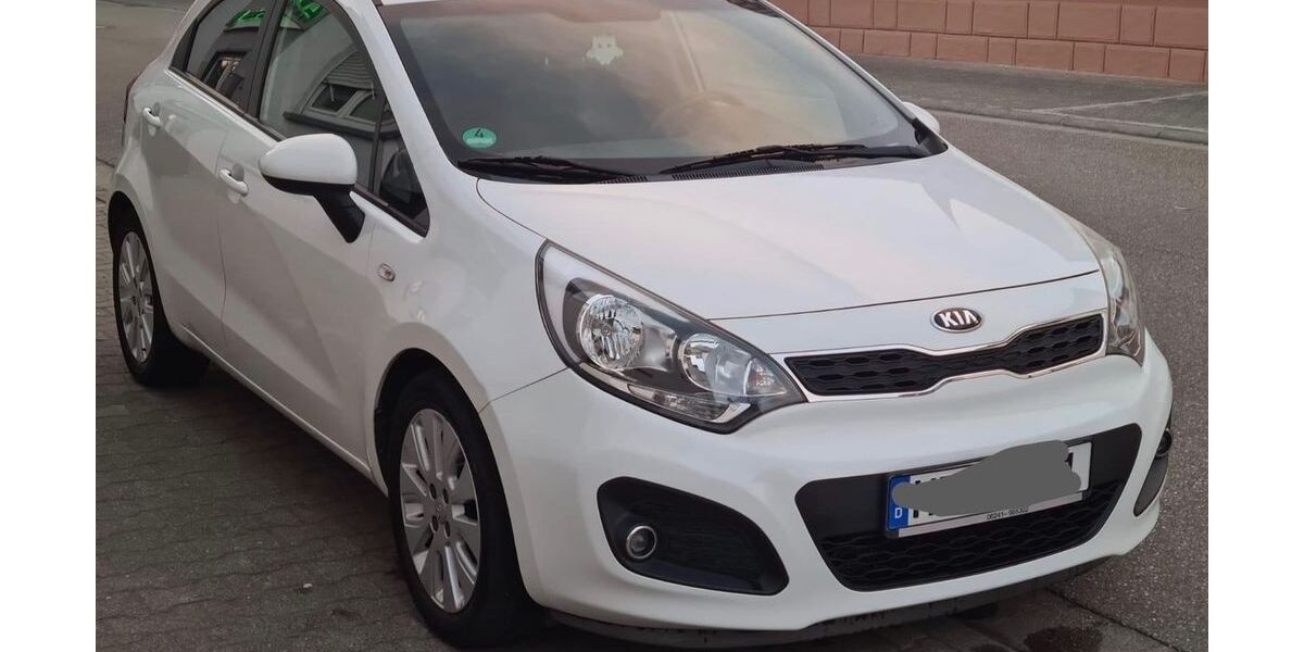 Kia Rio 98.000 km 5.899 &euro; Biblis 68647