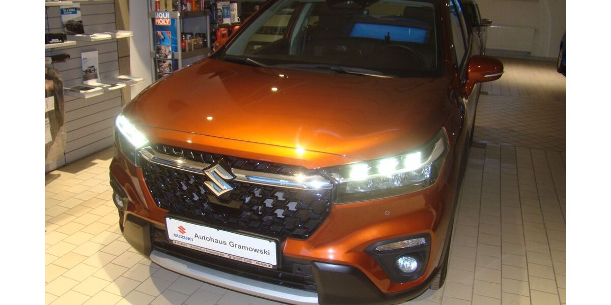 Suzuki (SX4) S-Cross 17.881 km 23.999 &euro; Templin 17268