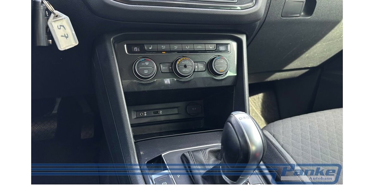 VW Tiguan Comfortline BMT Start-Stopp DSG*PDC*SHZ* 173.609 km 13.990 &euro; Berlin 13187